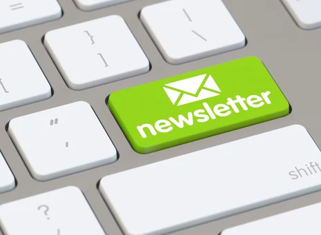 Das Wort Newsletter ist auf einer Tastatur geschrieben