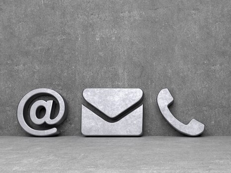 Icons für Telefon, Postadresse und E-Mail